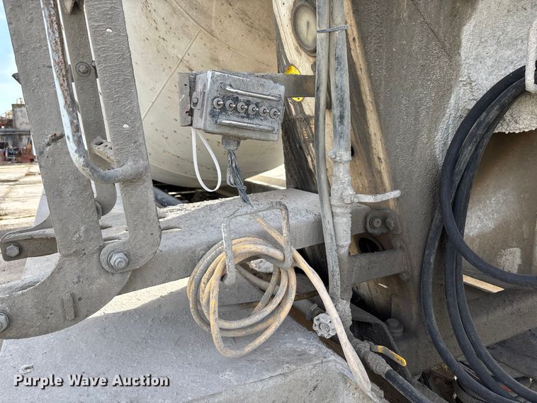 image for item FB3279 2009 Kenworth T800 ready mix truck