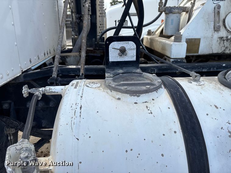 image for item FB3279 2009 Kenworth T800 ready mix truck