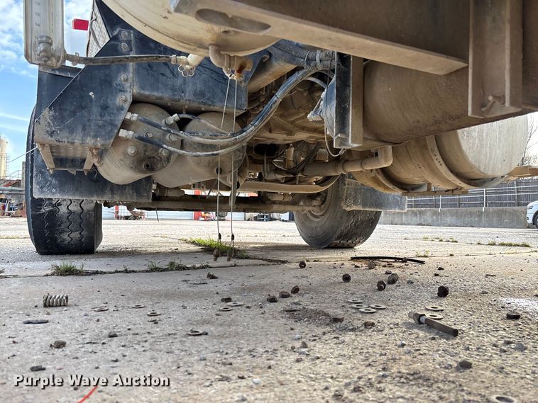 image for item FB3279 2009 Kenworth T800 ready mix truck