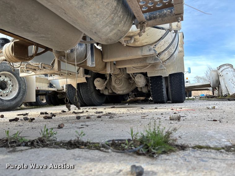 image for item FB3279 2009 Kenworth T800 ready mix truck