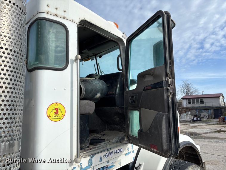 image for item FB3279 2009 Kenworth T800 ready mix truck