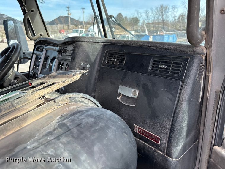 image for item FB3279 2009 Kenworth T800 ready mix truck