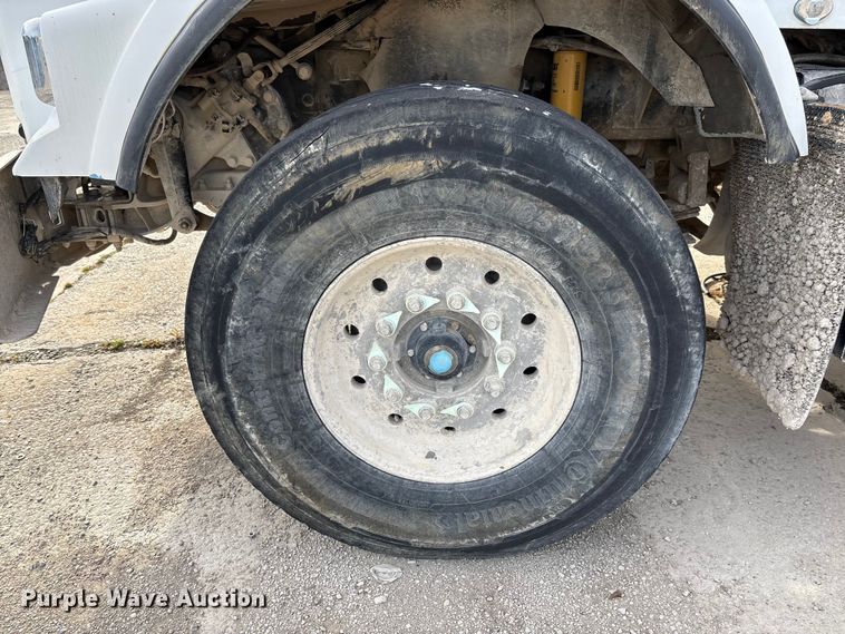 image for item FB3279 2009 Kenworth T800 ready mix truck