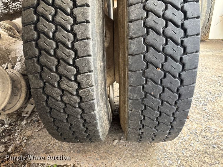 image for item FB3279 2009 Kenworth T800 ready mix truck