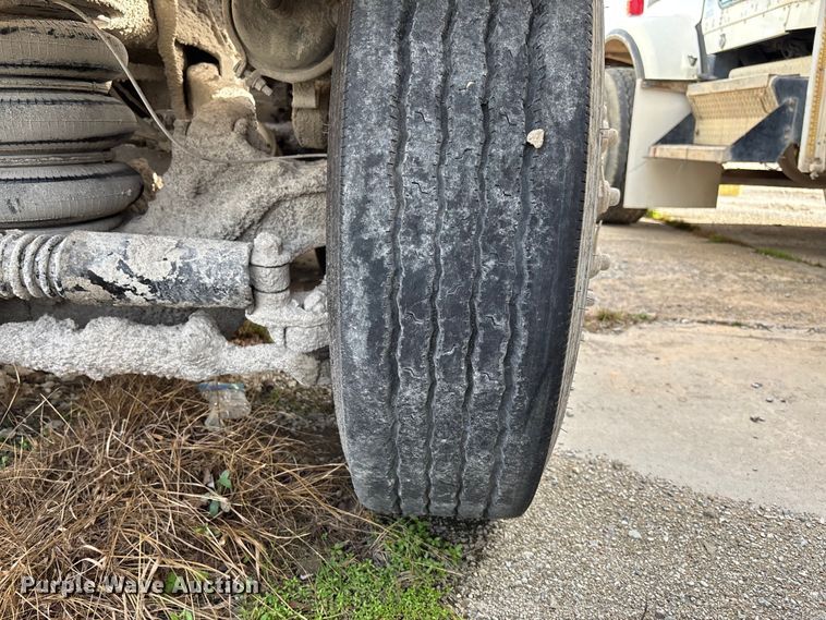 image for item FB3279 2009 Kenworth T800 ready mix truck