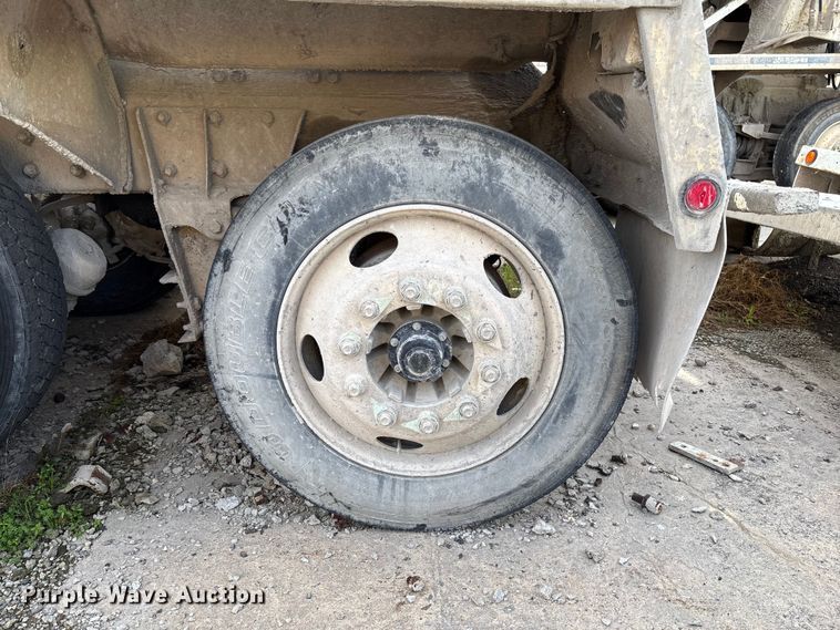 image for item FB3279 2009 Kenworth T800 ready mix truck