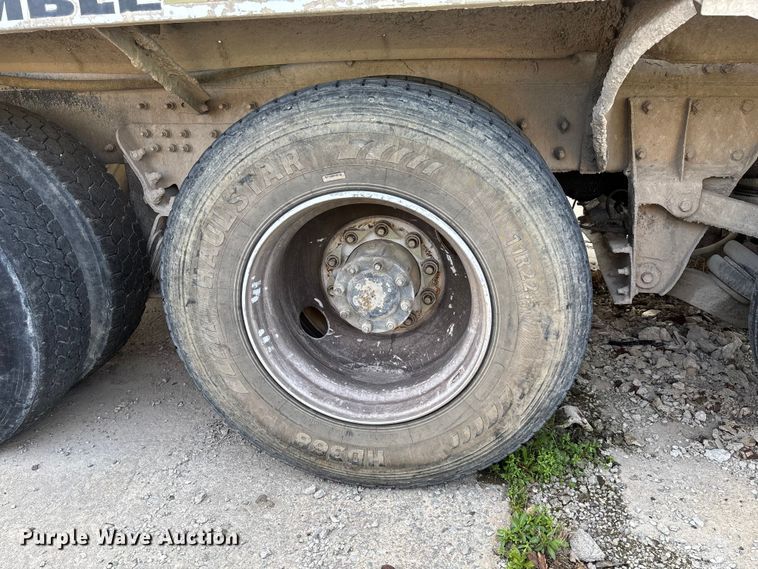 image for item FB3279 2009 Kenworth T800 ready mix truck