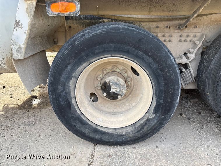 image for item FB3279 2009 Kenworth T800 ready mix truck