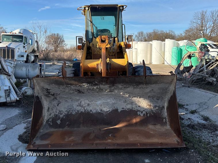 image for item FB3280 1993 John Deere 544G wheel loader