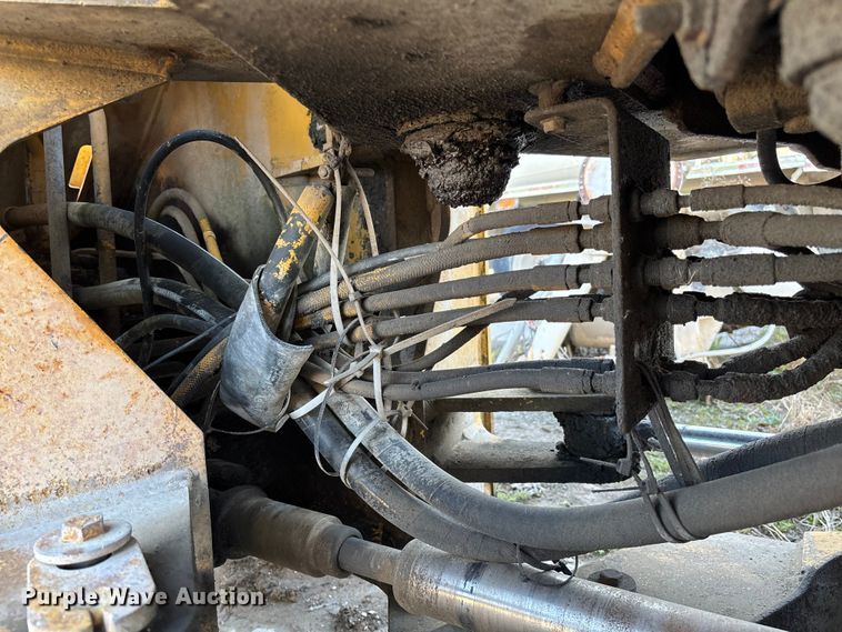 image for item FB3280 1993 John Deere 544G wheel loader