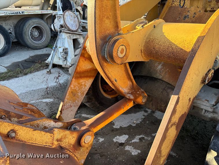 image for item FB3280 1993 John Deere 544G wheel loader