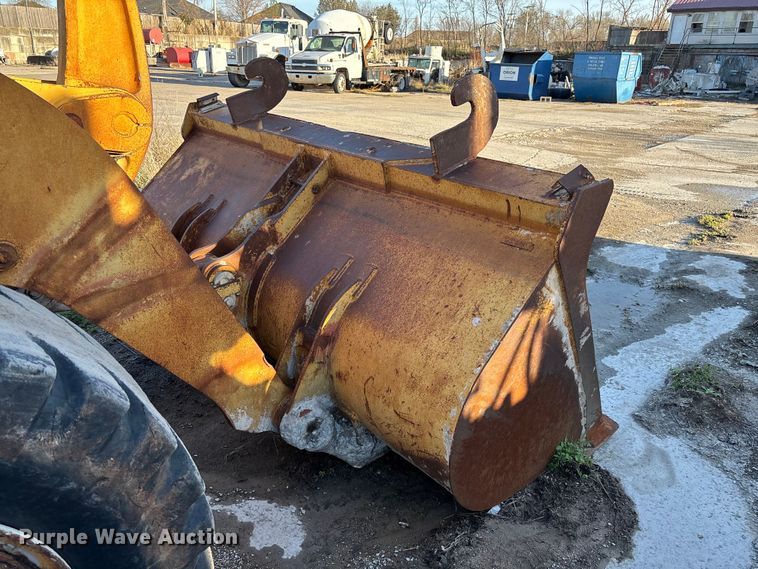 image for item FB3280 1993 John Deere 544G wheel loader