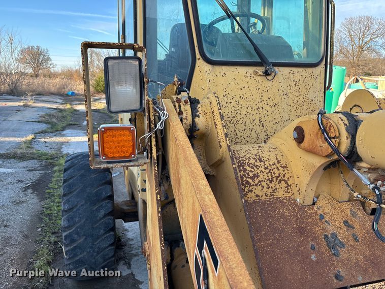 image for item FB3280 1993 John Deere 544G wheel loader