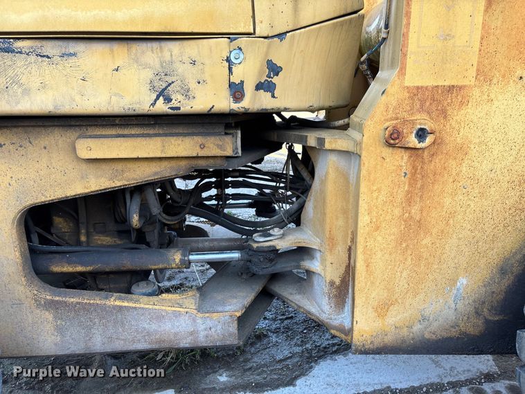 image for item FB3280 1993 John Deere 544G wheel loader