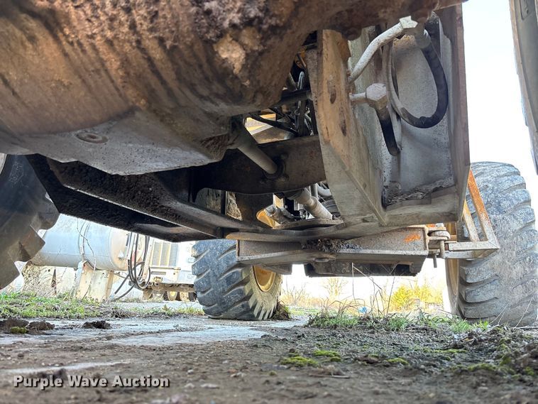 image for item FB3280 1993 John Deere 544G wheel loader