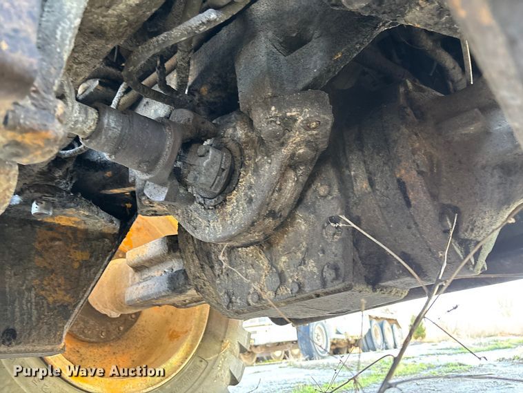 image for item FB3280 1993 John Deere 544G wheel loader