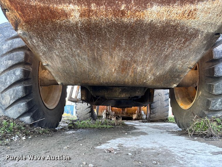 image for item FB3280 1993 John Deere 544G wheel loader