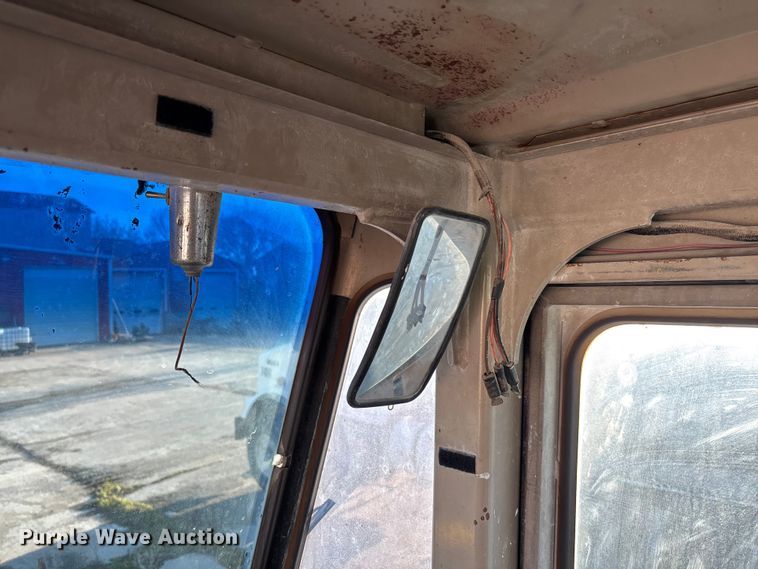 image for item FB3280 1993 John Deere 544G wheel loader