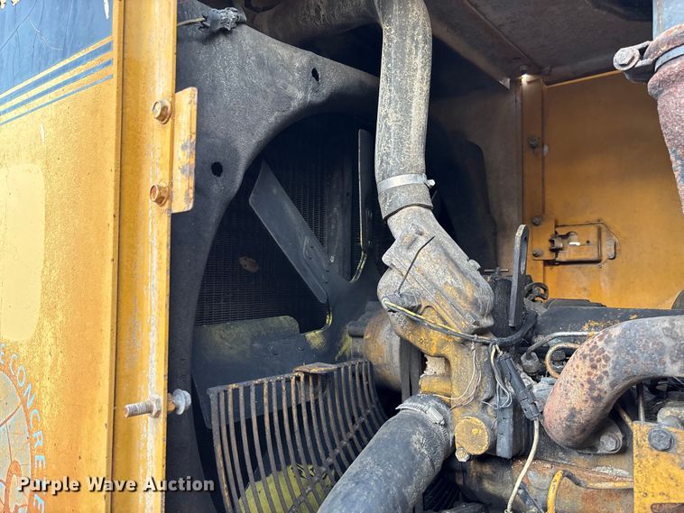 image for item FB3280 1993 John Deere 544G wheel loader