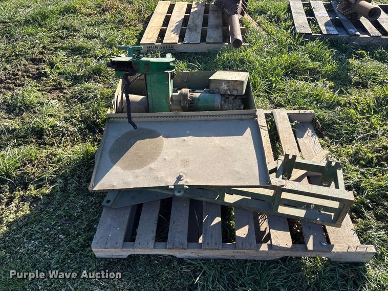 image for item FB3285 (2) Greenlee cable pullers