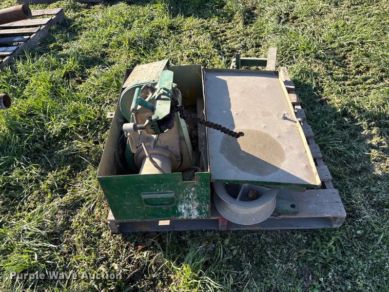 image for item FB3285 (2) Greenlee cable pullers