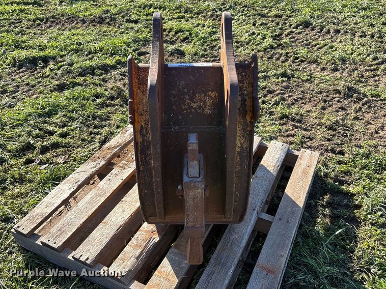 image for item FB3286 18