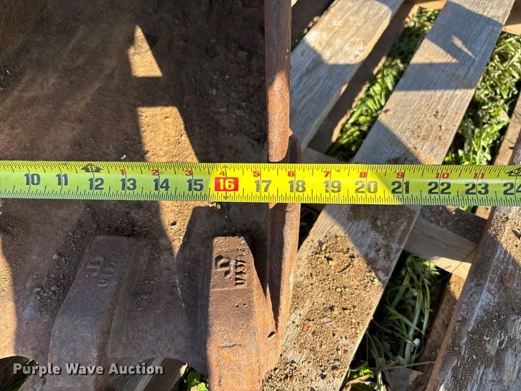 image for item FB3286 18