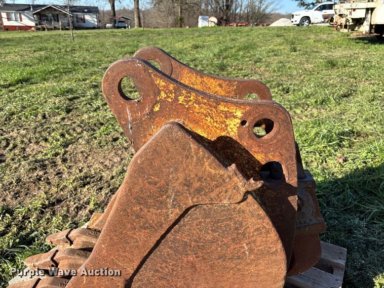 image for item FB3286 18