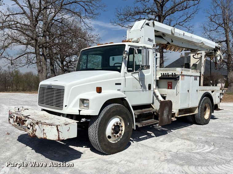 image for item FB3287 2003 Freightliner FL80 digger derrick truck