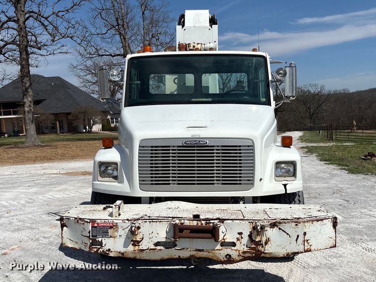 image for item FB3287 2003 Freightliner FL80 digger derrick truck
