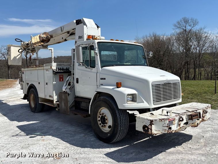 image for item FB3287 2003 Freightliner FL80 digger derrick truck