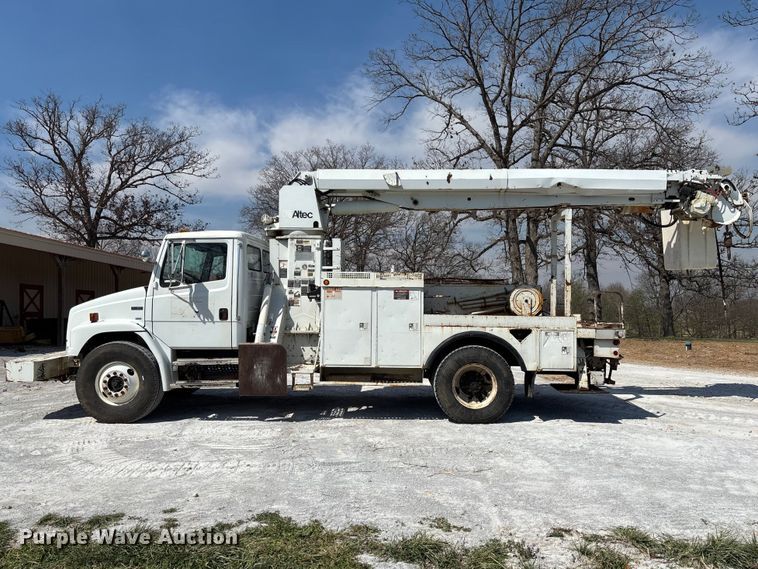 image for item FB3287 2003 Freightliner FL80 digger derrick truck