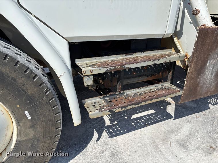 image for item FB3287 2003 Freightliner FL80 digger derrick truck