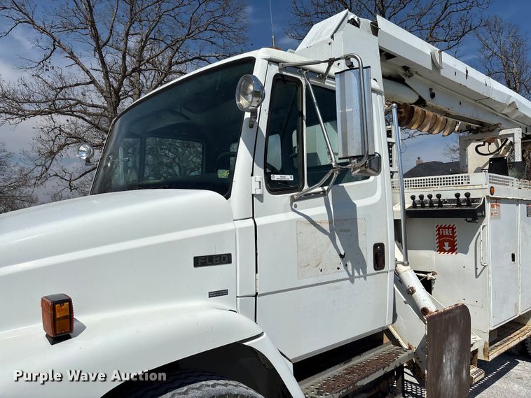 image for item FB3287 2003 Freightliner FL80 digger derrick truck