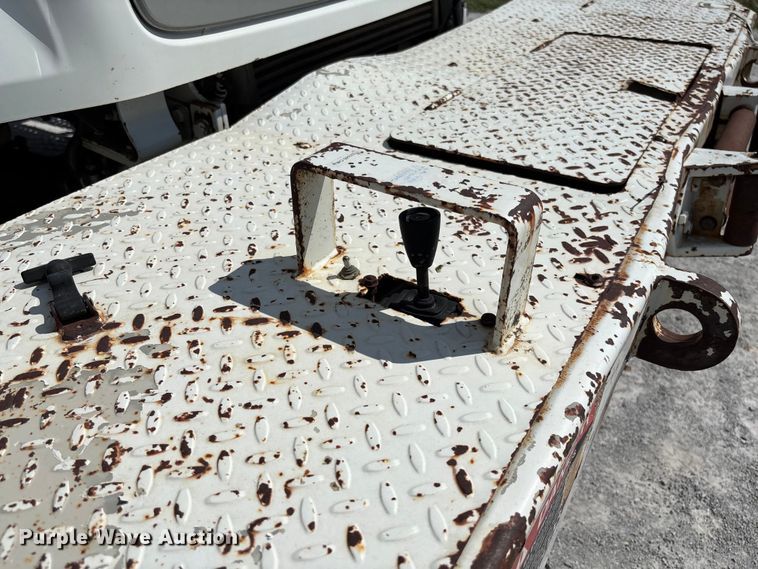 image for item FB3287 2003 Freightliner FL80 digger derrick truck