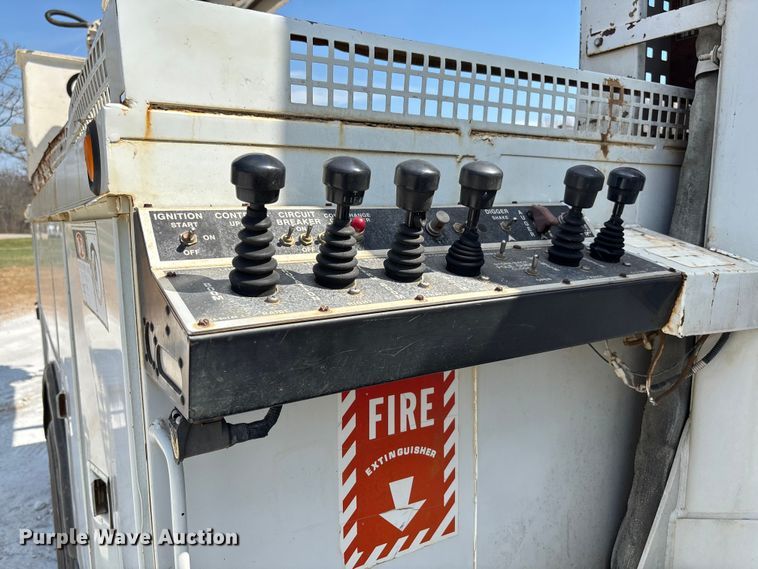 image for item FB3287 2003 Freightliner FL80 digger derrick truck