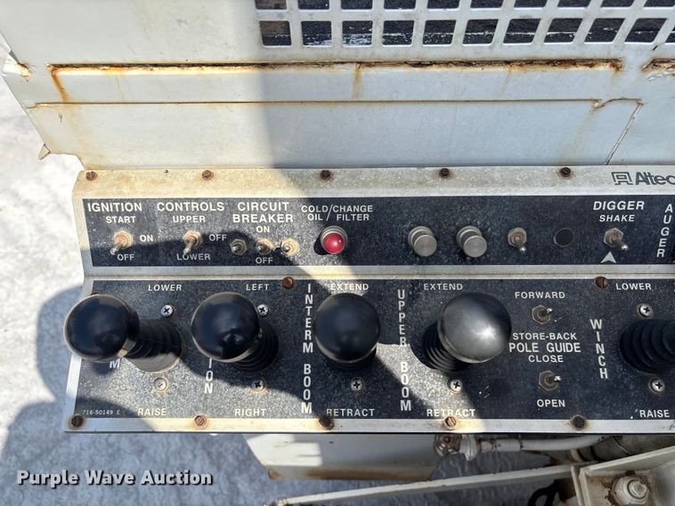 image for item FB3287 2003 Freightliner FL80 digger derrick truck