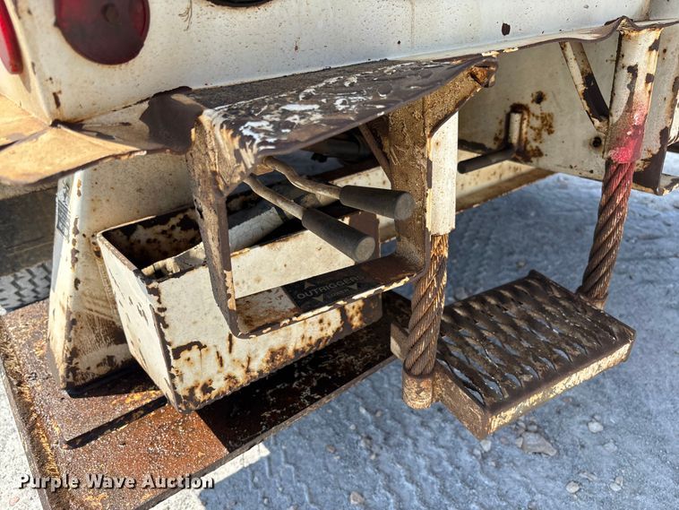 image for item FB3287 2003 Freightliner FL80 digger derrick truck