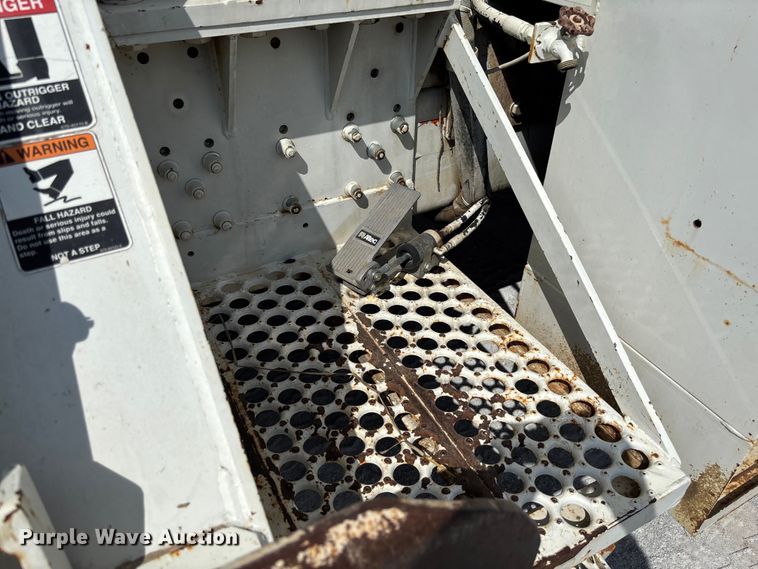 image for item FB3287 2003 Freightliner FL80 digger derrick truck