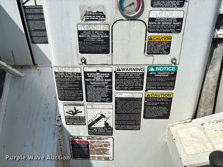 image for item FB3287 2003 Freightliner FL80 digger derrick truck