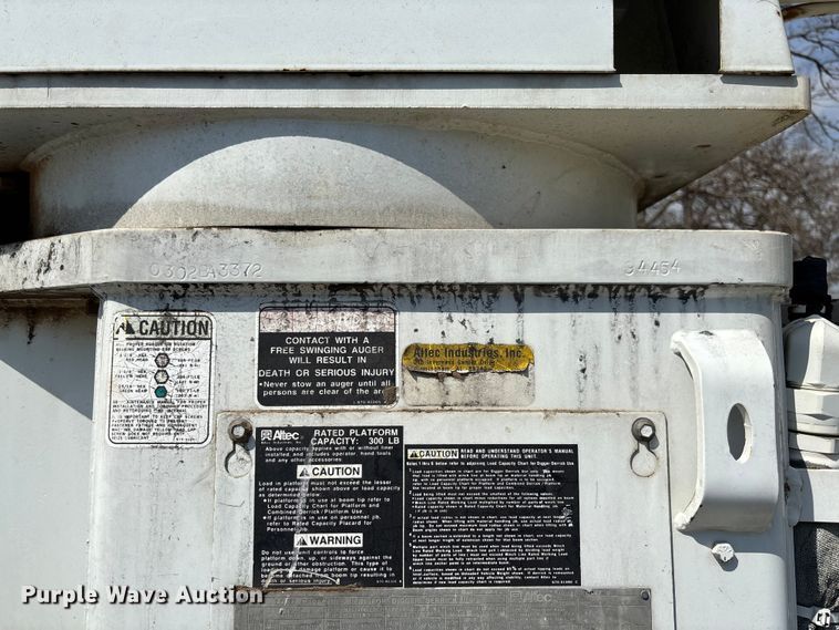 image for item FB3287 2003 Freightliner FL80 digger derrick truck