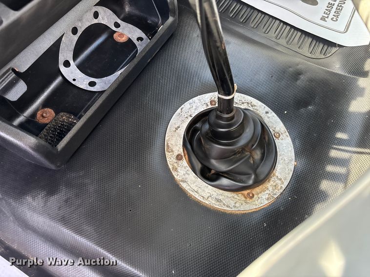 image for item FB3287 2003 Freightliner FL80 digger derrick truck