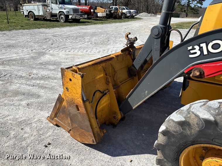 image for item FB3290 2017 John Deere 310SL HL backhoe