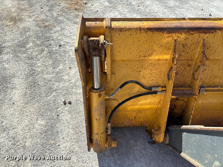 image for item FB3290 2017 John Deere 310SL HL backhoe