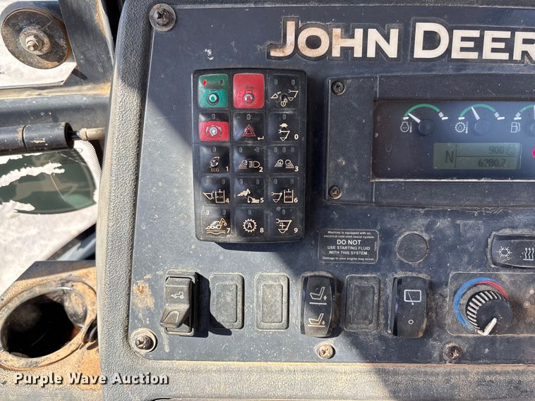 image for item FB3290 2017 John Deere 310SL HL backhoe