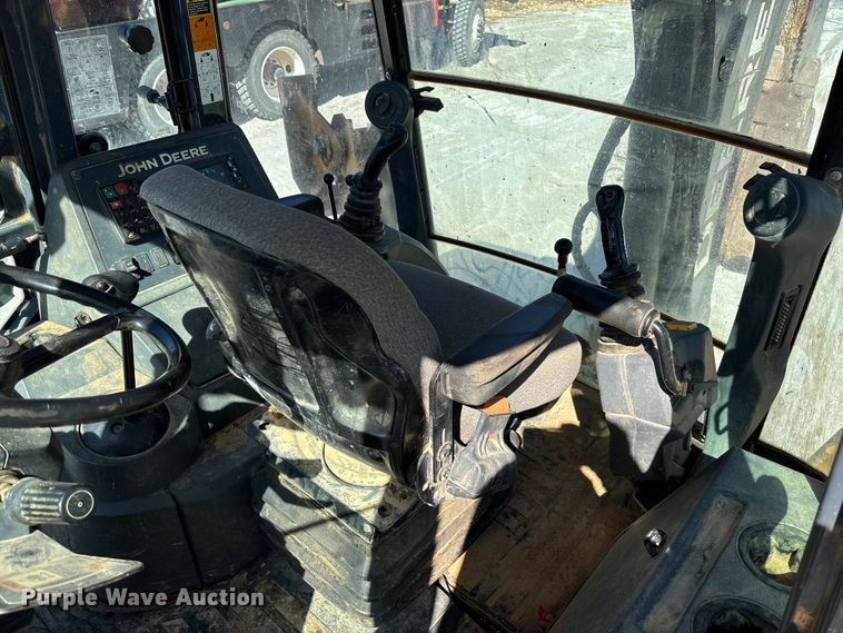 image for item FB3290 2017 John Deere 310SL HL backhoe