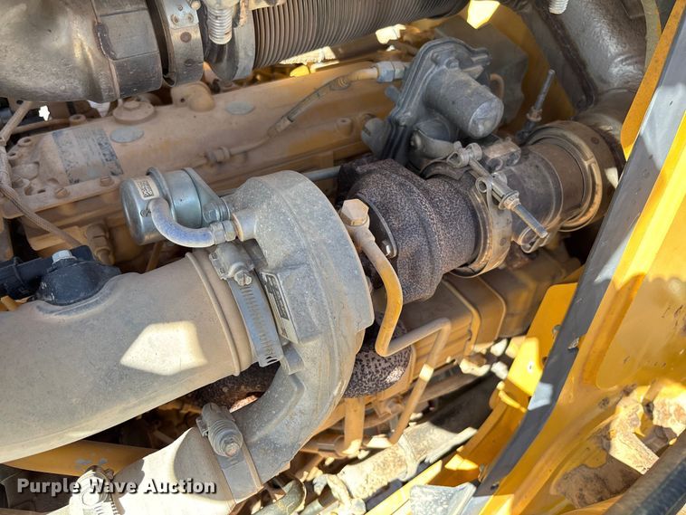 image for item FB3290 2017 John Deere 310SL HL backhoe