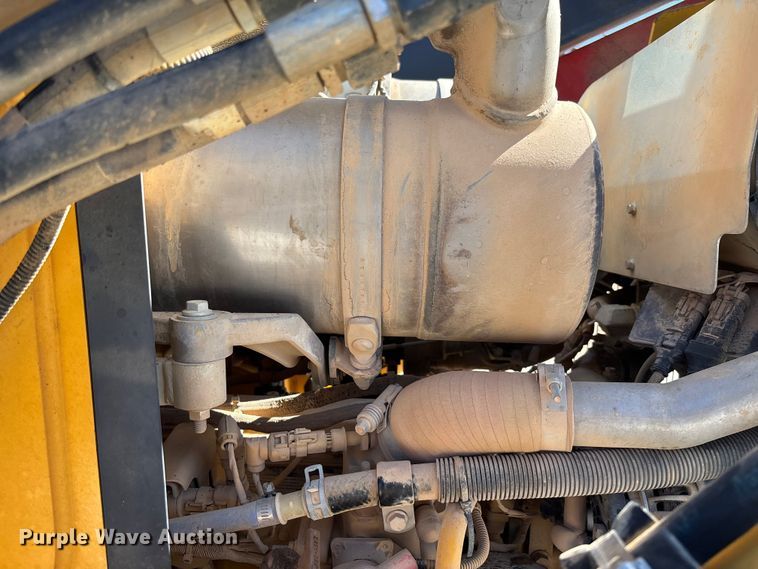 image for item FB3290 2017 John Deere 310SL HL backhoe