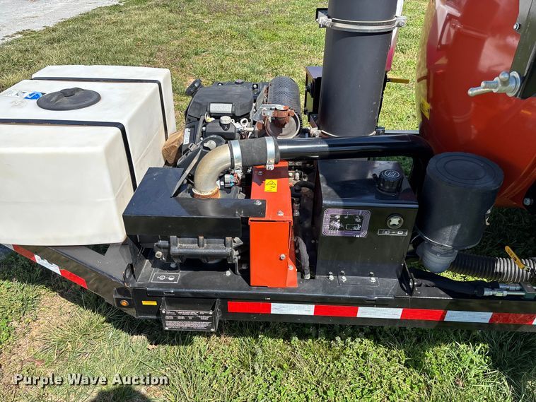 image for item FB3292 2024 Ditch Witch MV8 vacuum excavator