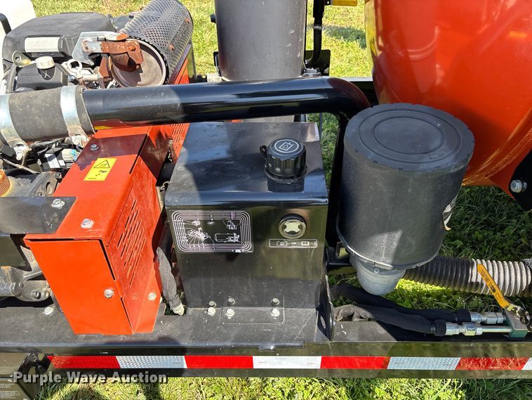 image for item FB3292 2024 Ditch Witch MV8 vacuum excavator